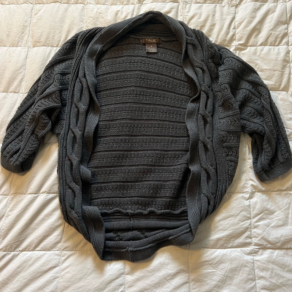 Medium cardigan w/ 3/4 sleeves
